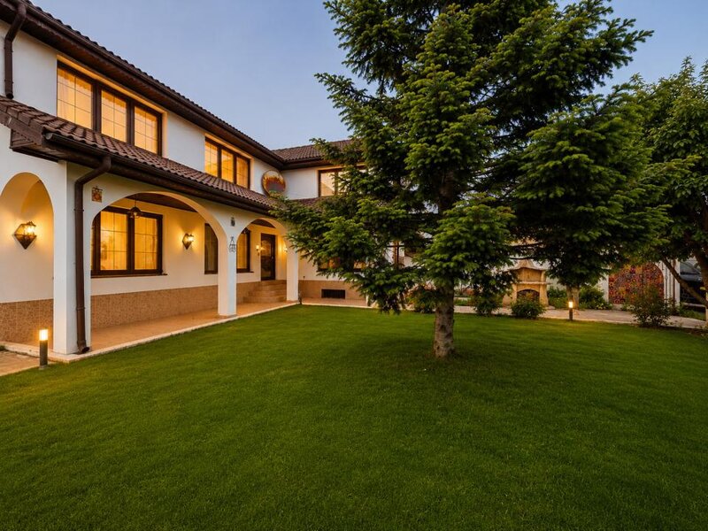 Pipera, casa individuala, 242 mp, zona linistita, curte privata.